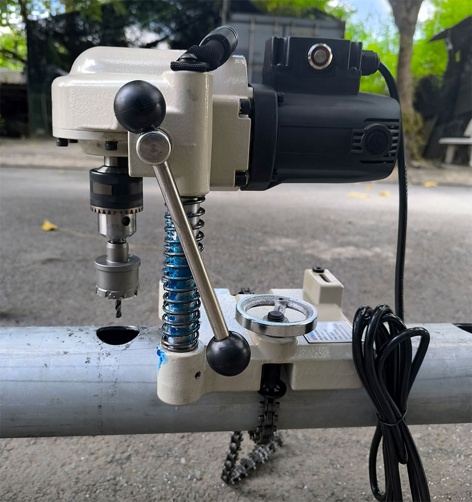 Máy khoan ống động cơ nằm ngang Unifast JK114